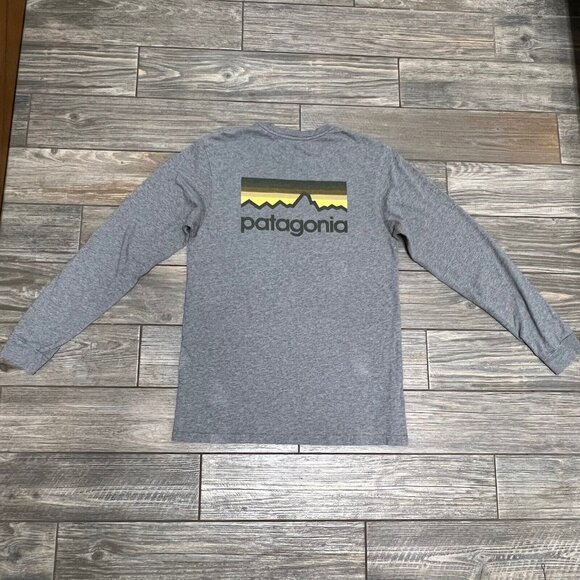 Patagonia Shirt Men's Small Gray Mountain Range Organic Cotton USA Made 2015 - Picture 2 of 16
